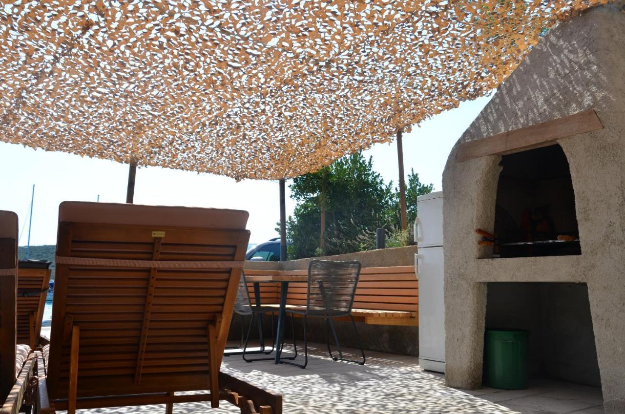 Apartments Martamare Martinšćica Екстериор снимка