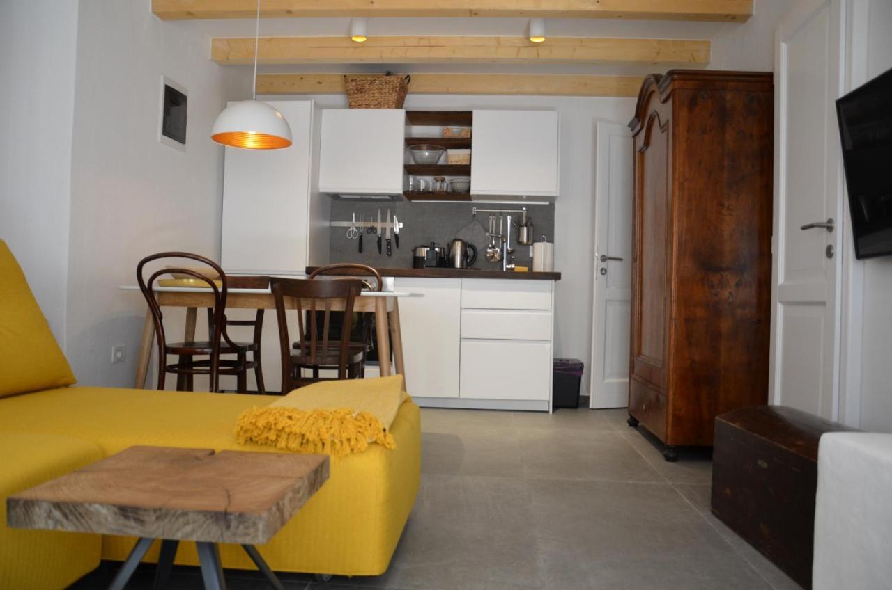 Apartments Martamare Martinšćica Екстериор снимка