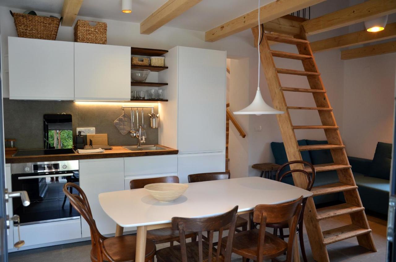 Apartments Martamare Martinšćica Екстериор снимка