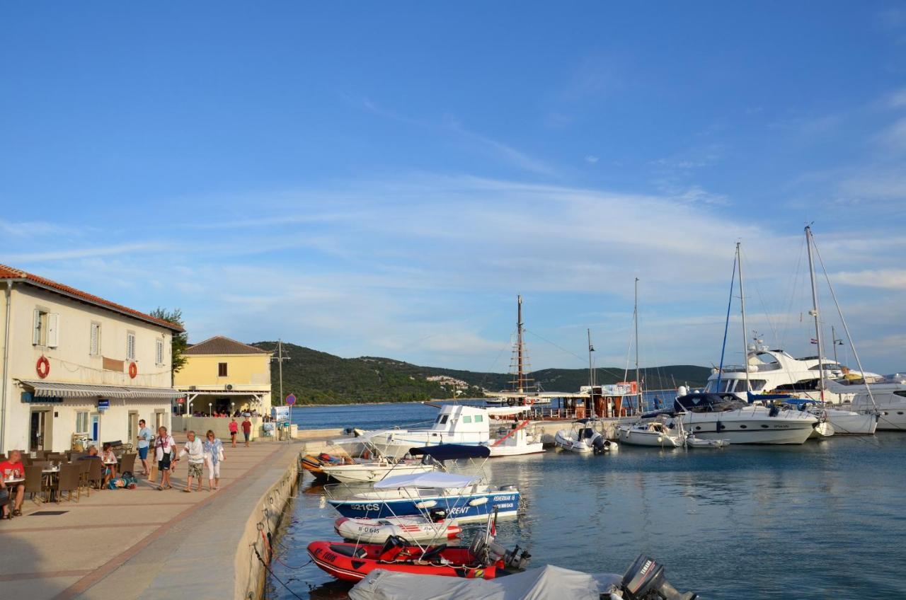 Apartments Martamare Martinšćica Екстериор снимка