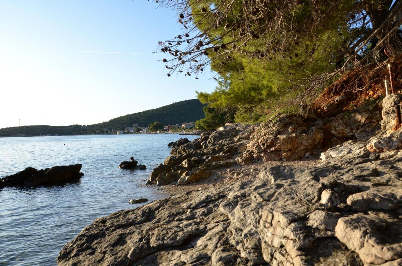 Apartments Martamare Martinšćica Екстериор снимка