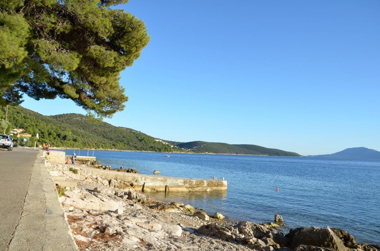 Apartments Martamare Martinšćica Екстериор снимка